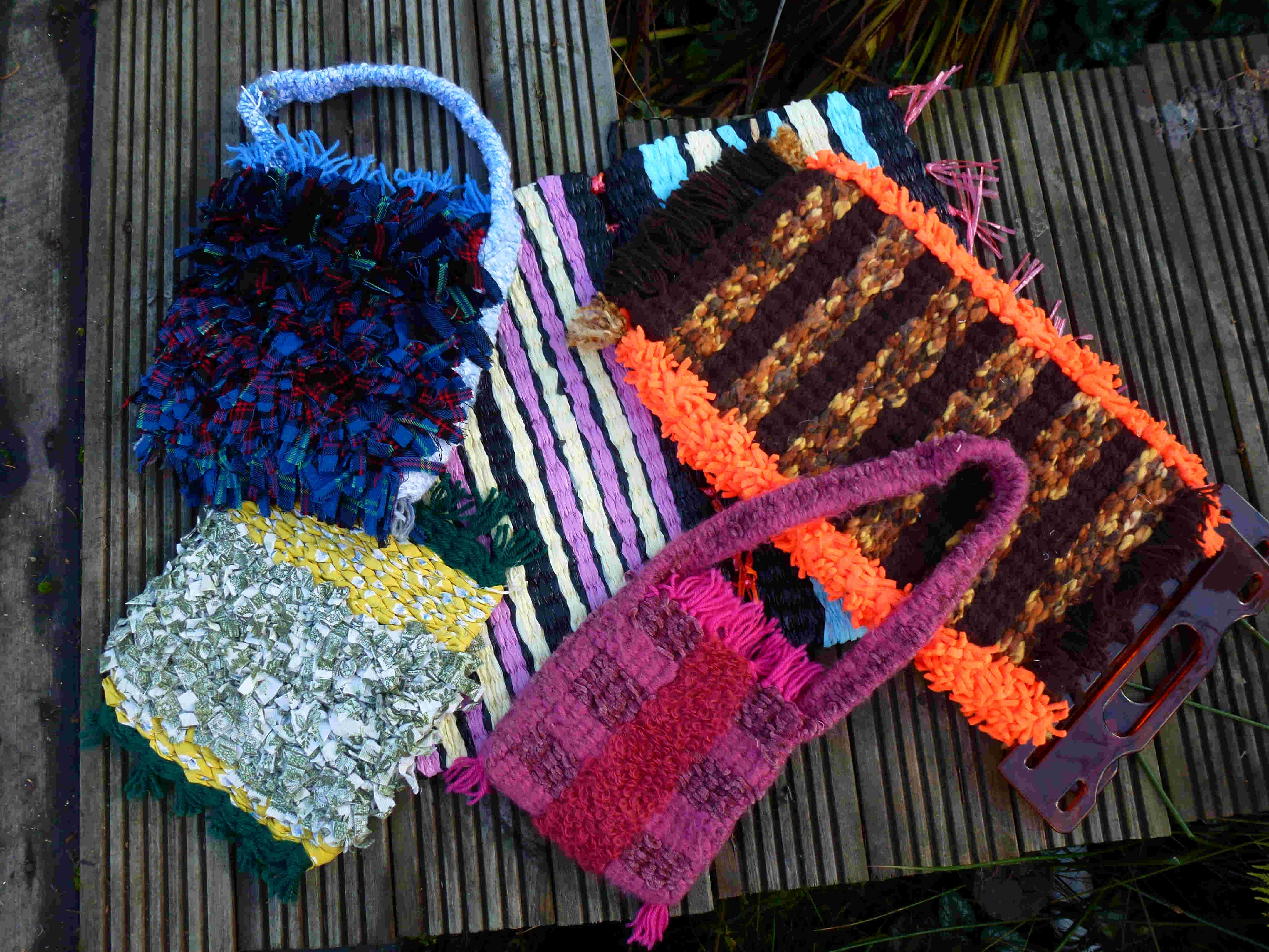 Reversible raggy rug technique